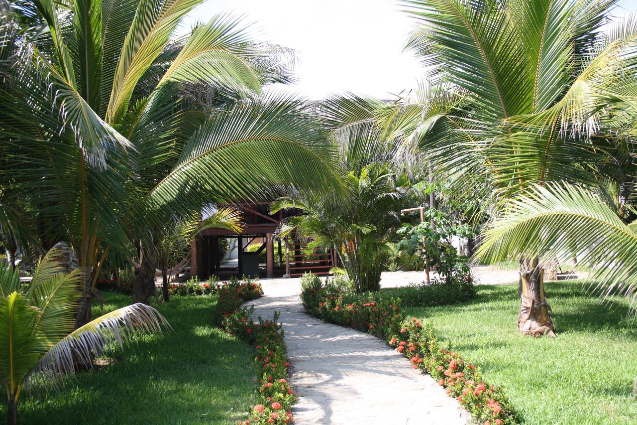 Entre Palmeras Hotel Bocapan Exterior photo