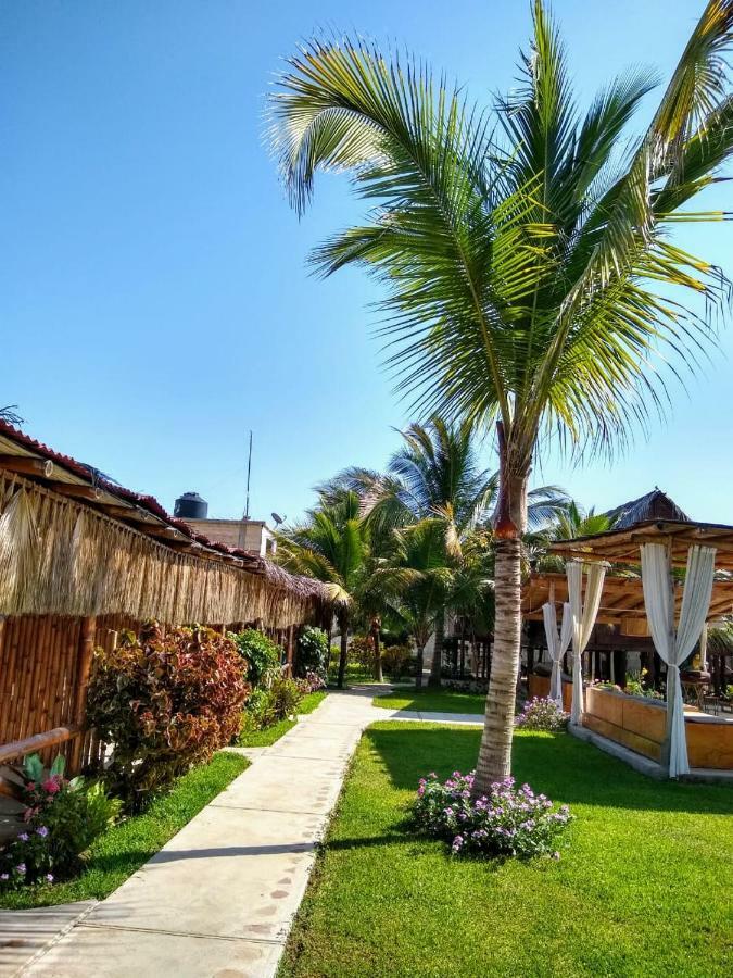 Entre Palmeras Hotel Bocapan Exterior photo